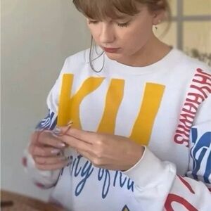 VTGUniversity Of Kansas KU Sweatshirt M Allover Print‎ Worn By ASO Taylor Swift